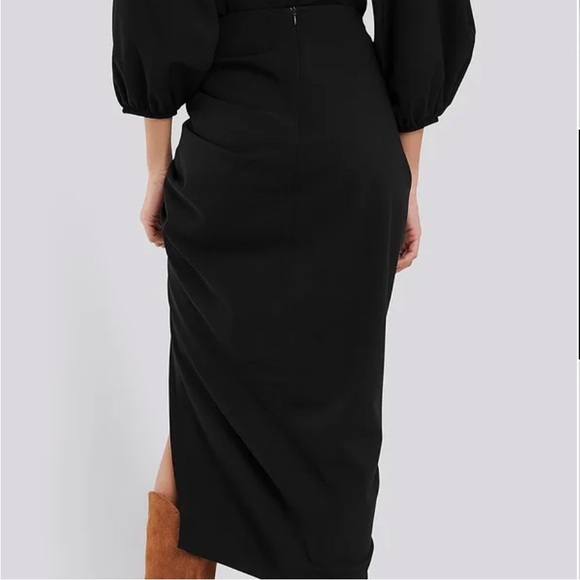 NA-KD - Gathered Midi Skirt - Picture 2 of 4